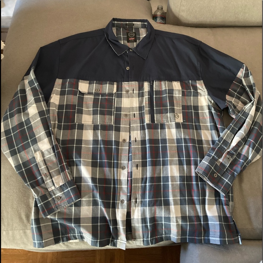 Wranglers long sleeve button up